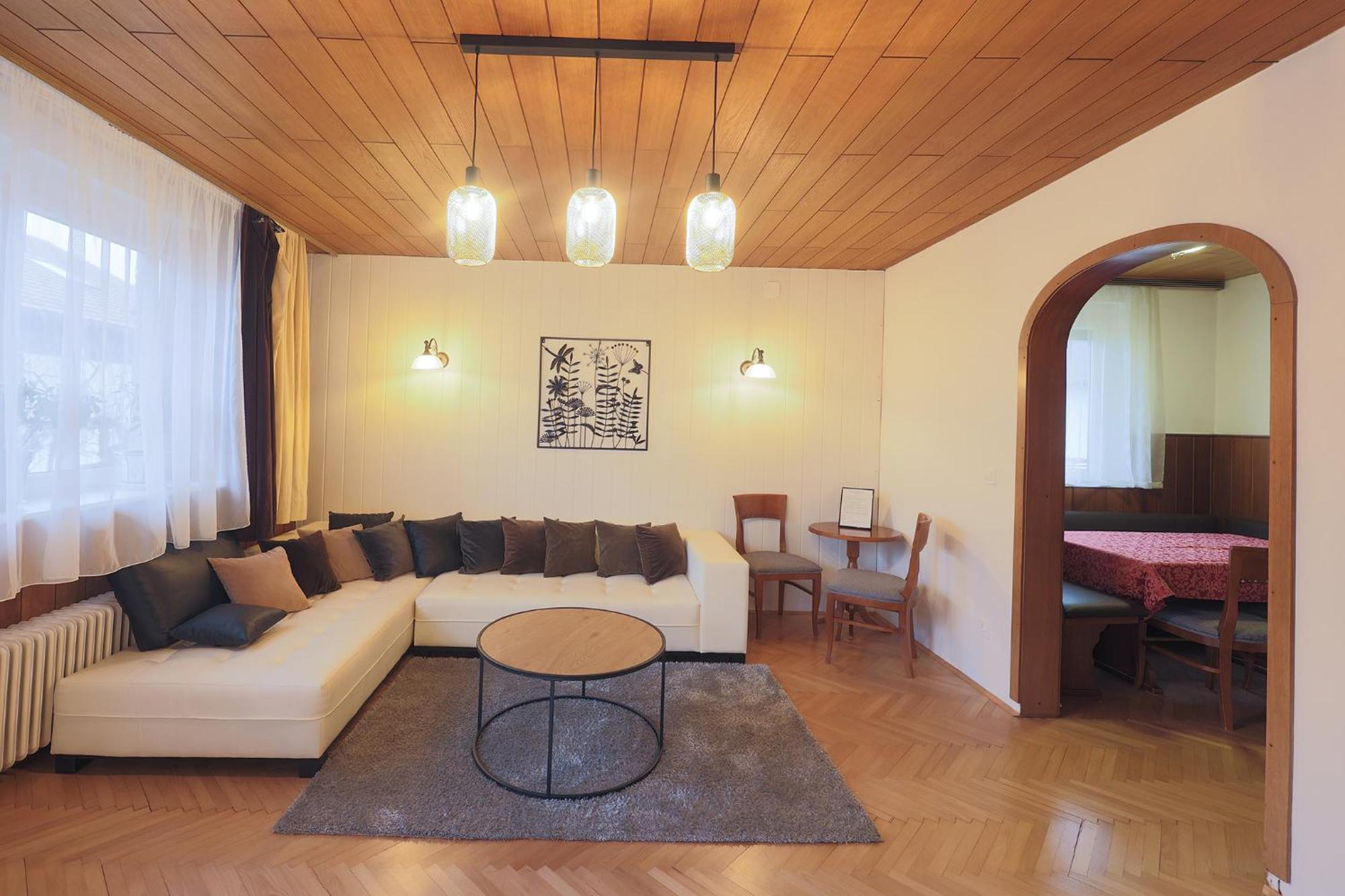 Papas Apartment Lesce  Exteriér fotografie